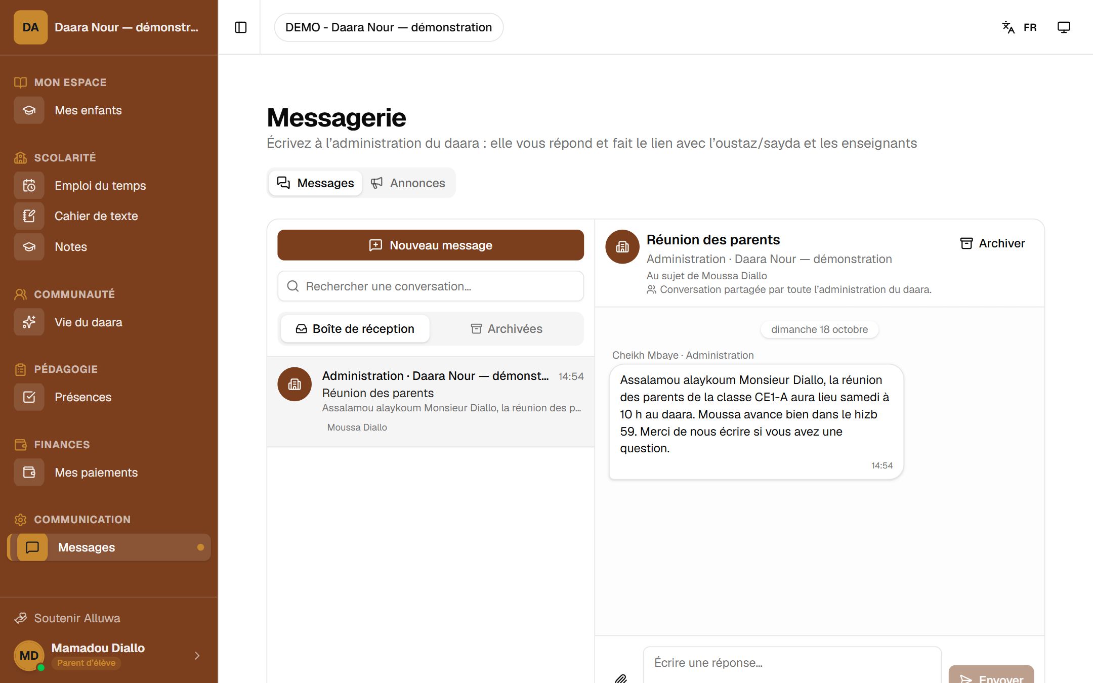 Une conversation avec l’administration : le message de la direction et la zone de réponse